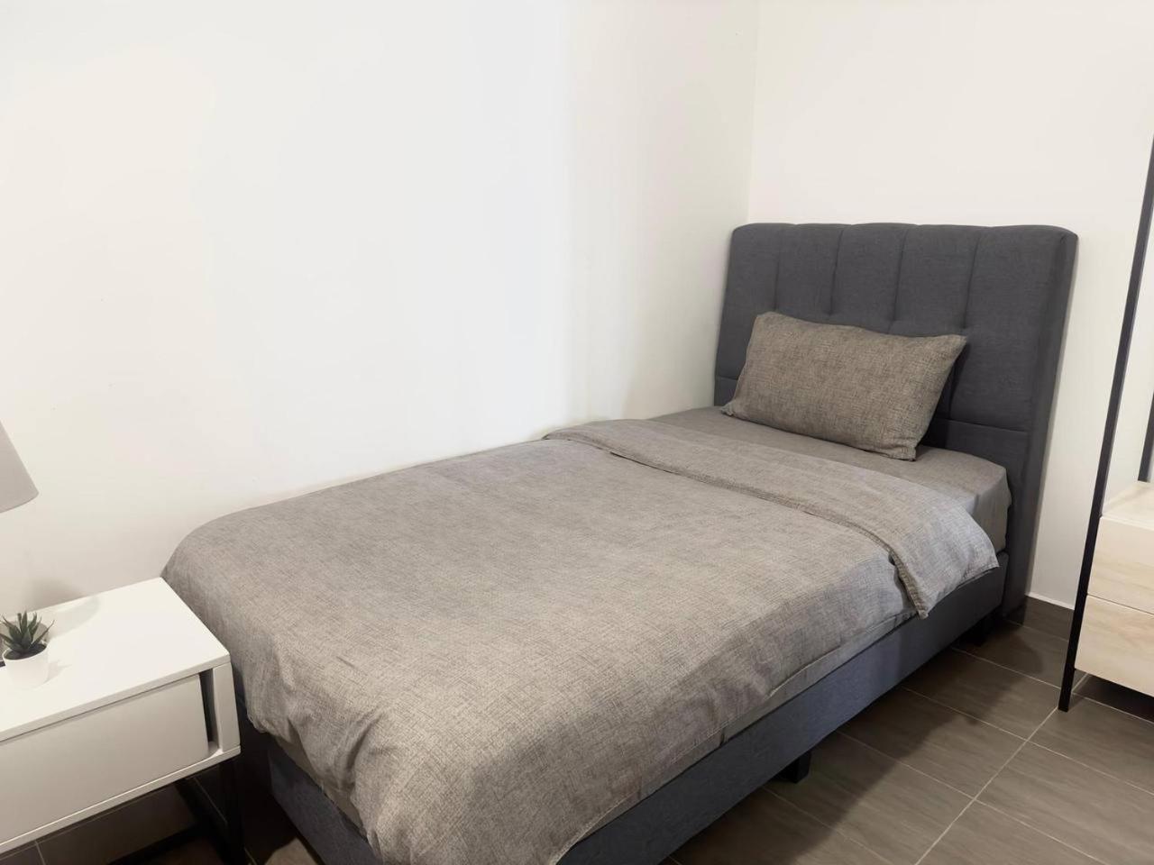 Netflix Two Bedroom Troika Kota Bharu Homestay 118 Ngoại thất bức ảnh